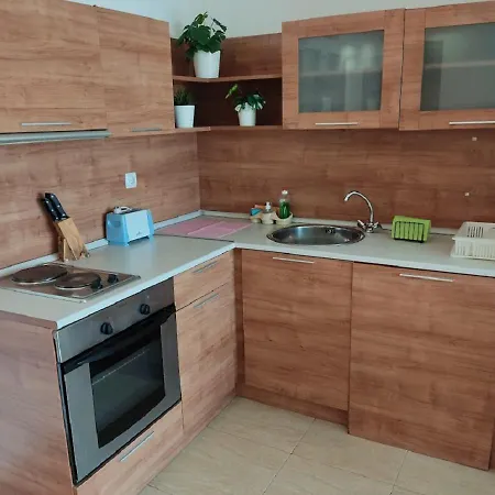 Apartament Debbies 2 Bed With Pool And Garden Views Słoneczny Brzeg