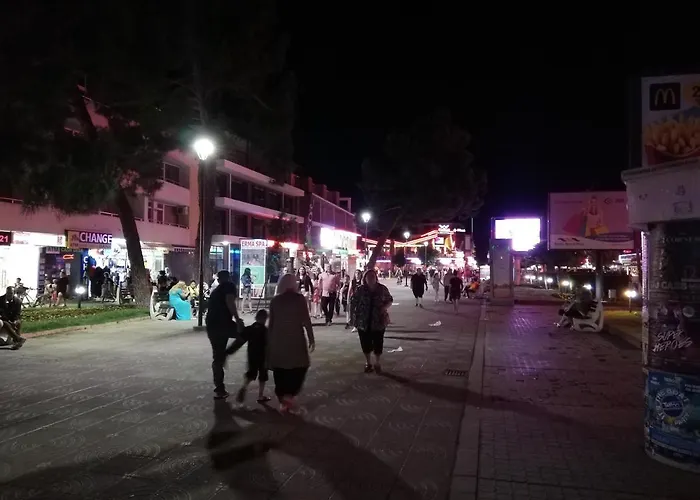 Apartament Debbies 2 Bed With Pool And Garden Views Słoneczny Brzeg