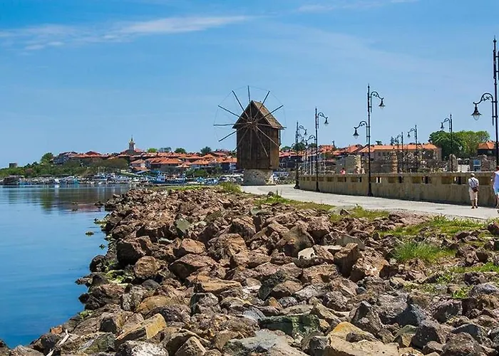 Debbies 2 Bed With Pool And Garden Views Słoneczny Brzeg