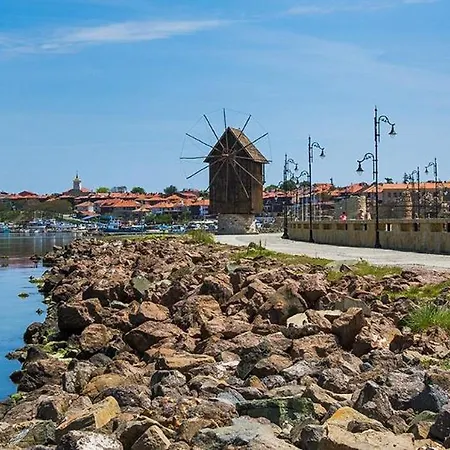 Debbies 2 Bed With Pool And Garden Views Сонячний Берег