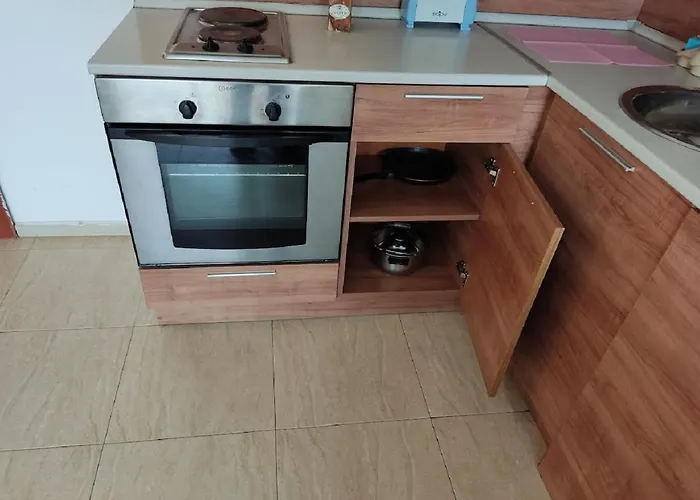 Debbies 2 Bed With Pool And Garden Views Апартамент Слънчев бряг