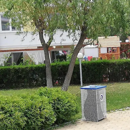 Διαμέρισμα Debbies 2 Bed With Pool And Garden Views Σάνι Μπιτς