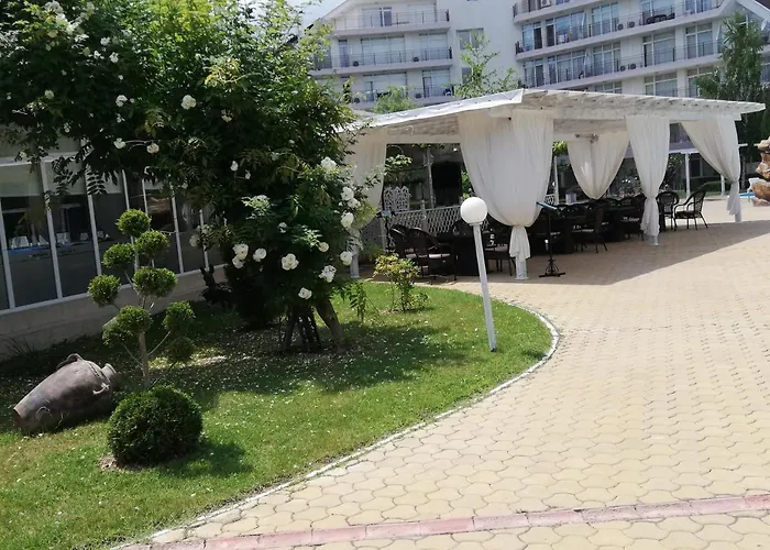 Διαμέρισμα Debbies 2 Bed With Pool And Garden Views Σάνι Μπιτς