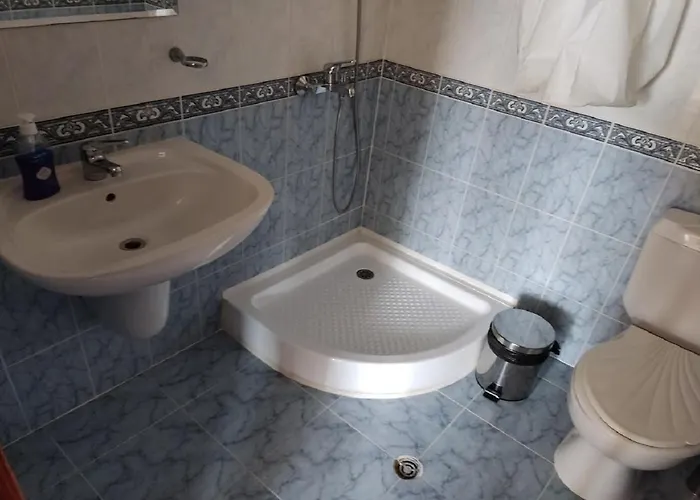 Debbies 2 Bed With Pool And Garden Views * Σάνι Μπιτς