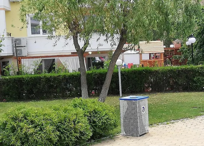 Διαμέρισμα Debbies 2 Bed With Pool And Garden Views Σάνι Μπιτς